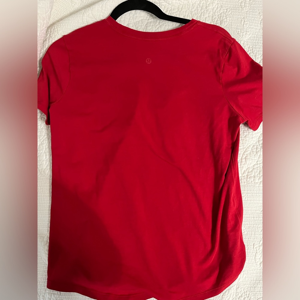 Red (Love Crew Neck Shirt lululemon)